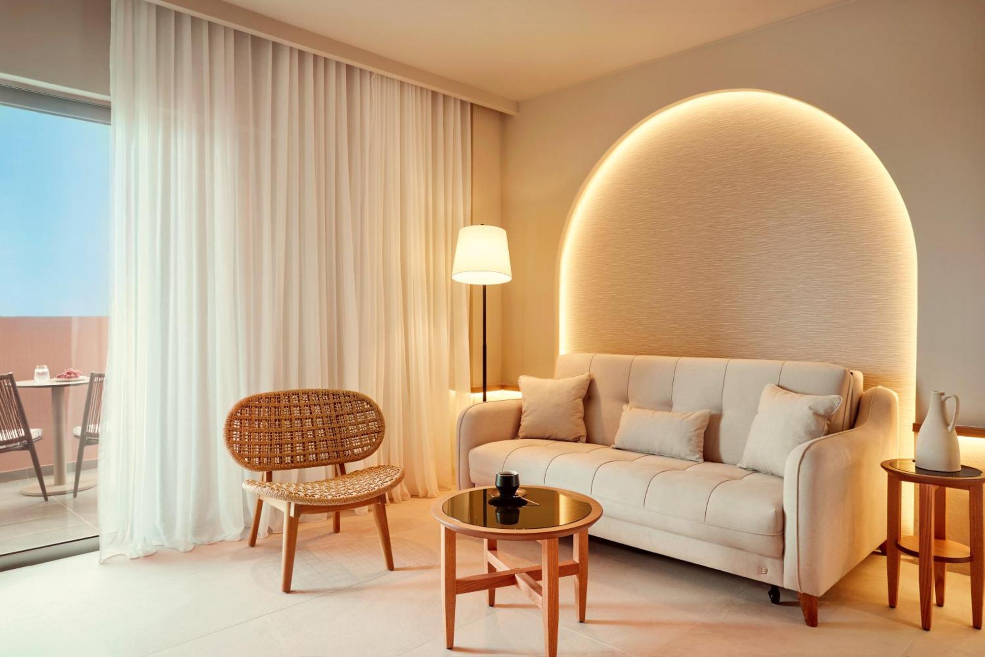 Deluxe Family Suite